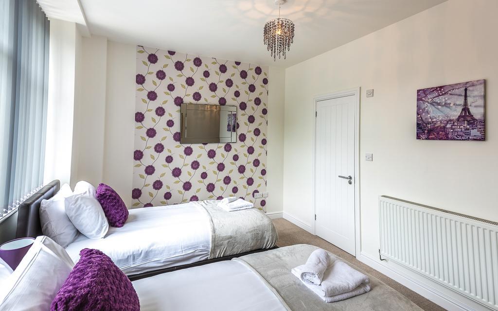 Comfortable Swindon Town Centre Apartments, Free Parking, Sleeps Up To 8 Ngoại thất bức ảnh